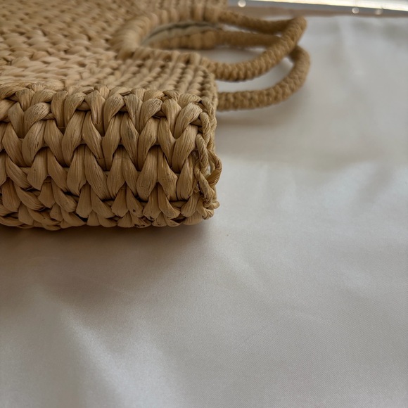 Talbots, Stylish Tan Woven Handbag. Outside looks great. Inside has some wear. - Picture 5 of 14